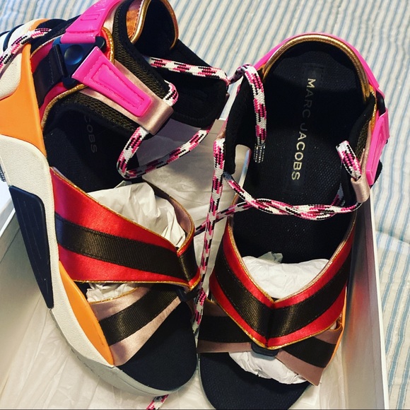 Marc Jacobs raspberry multi color - Picture 3 of 3